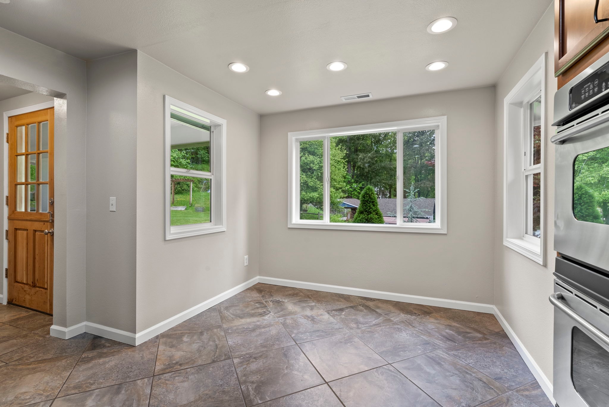 17210 SE May Valley Road photo 11