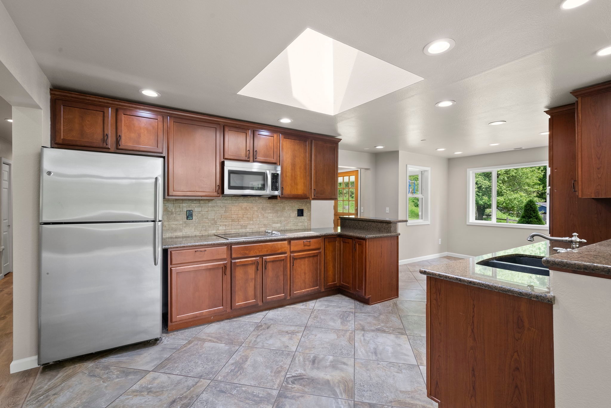 17210 SE May Valley Road photo 9
